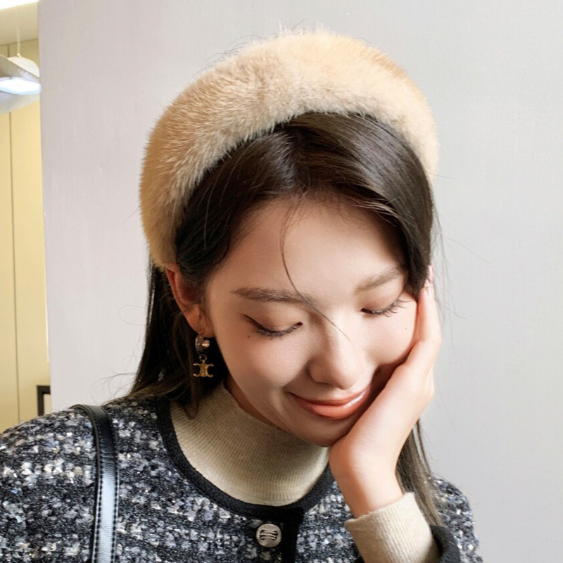 Ring Toss Outdoor - Real Mink Fur Headband Natural Fur